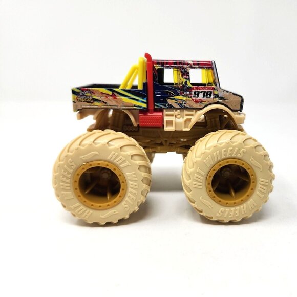 2022 Hot Wheels Monster Trucks UNIMOG Monster Truck 1:64 Demo Doubles (jam23) - Picture 3 of 7